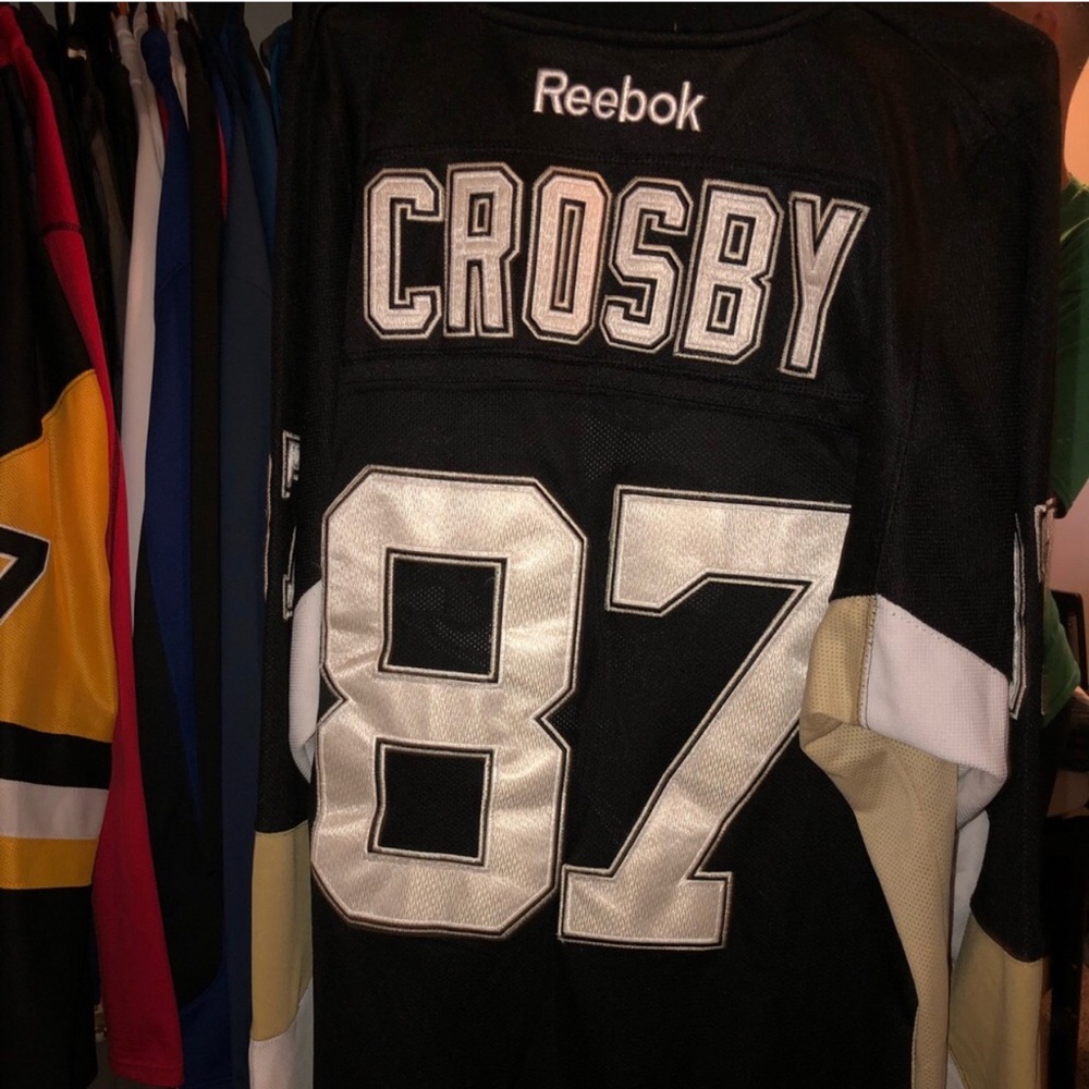 2 Penguins jerseys *ON HOLD FOR KINGSUDA**